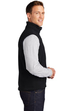 Fleece Vest / Black / Saints Field Hockey