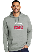 Nike Club Fleece Pullover Hoodie / Dark Grey Heather / Cape Henry Collegiate